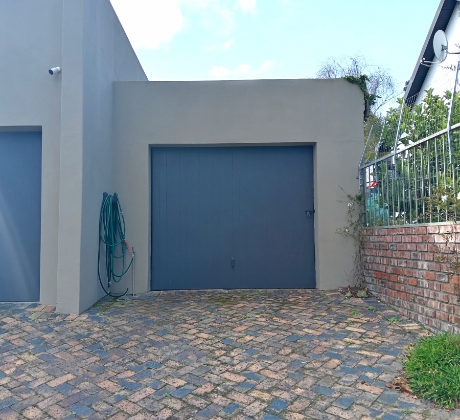 To Let 1 Bedroom Property for Rent in Heatherlands Western Cape